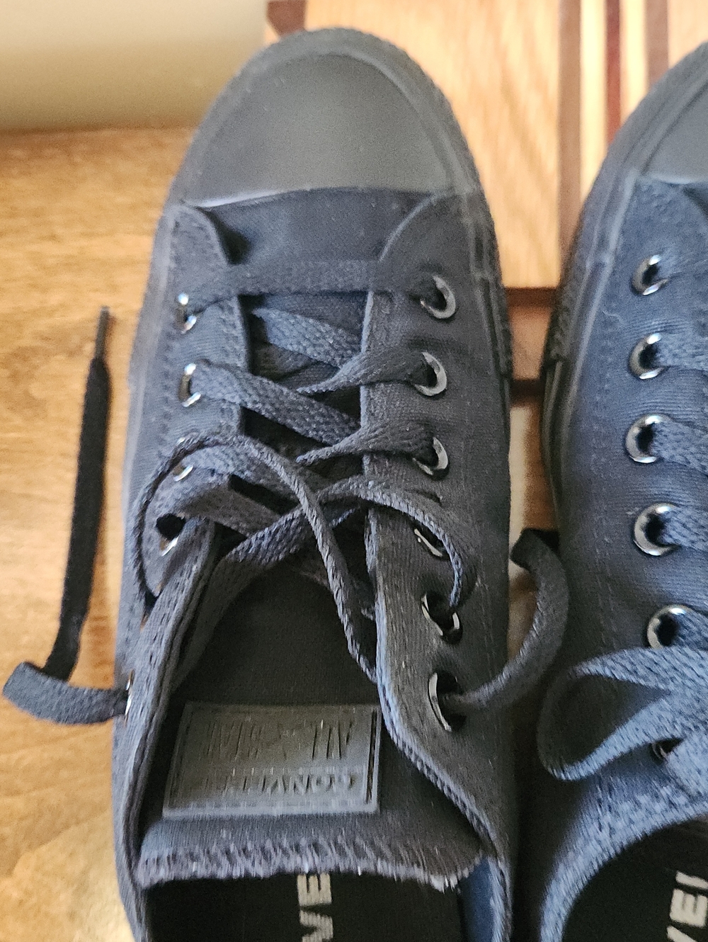Converse Unisex Classic Black Canvas Low-Top Sneakers Women's Size 8.5 - Picture 10 of 10
